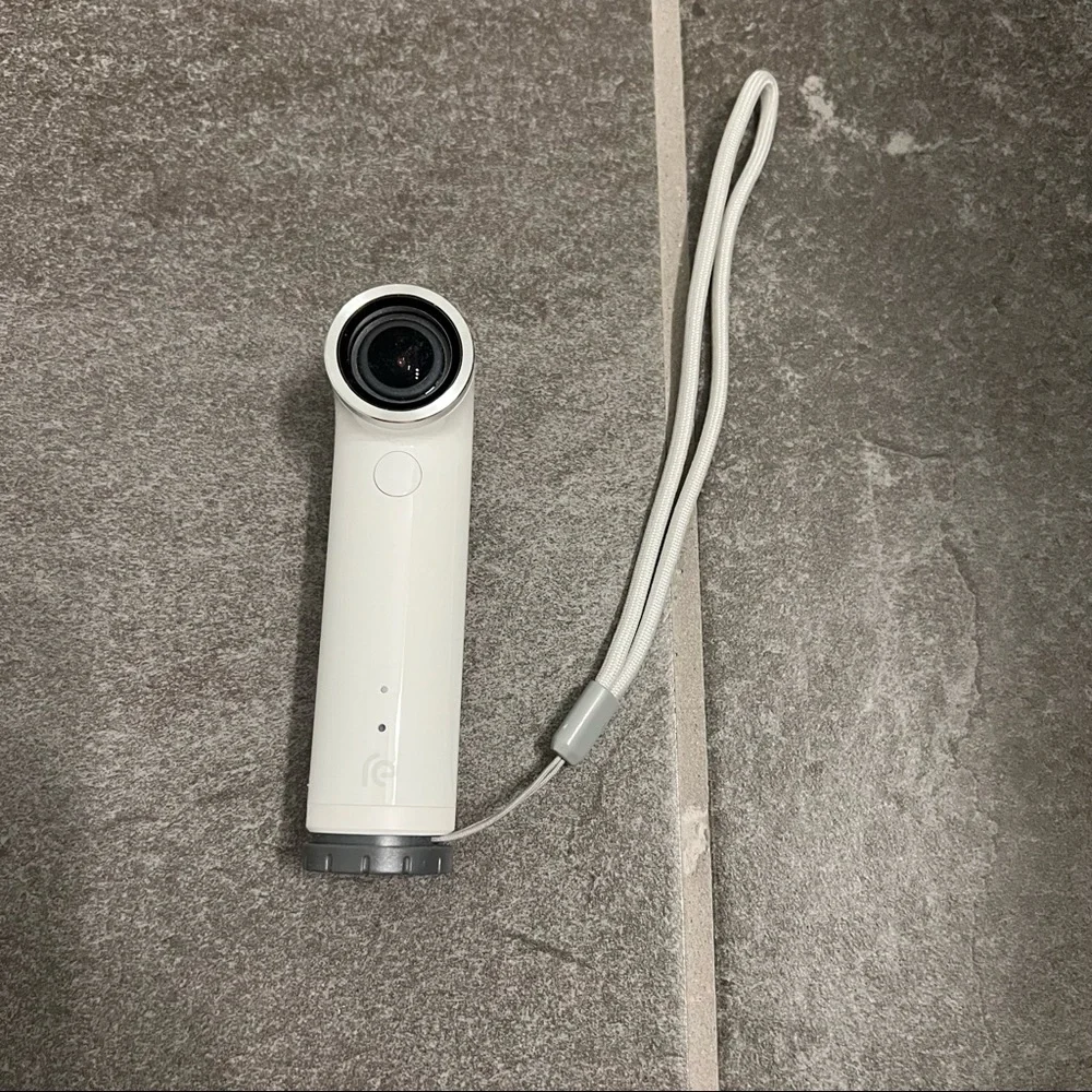 RE Underwater Camera